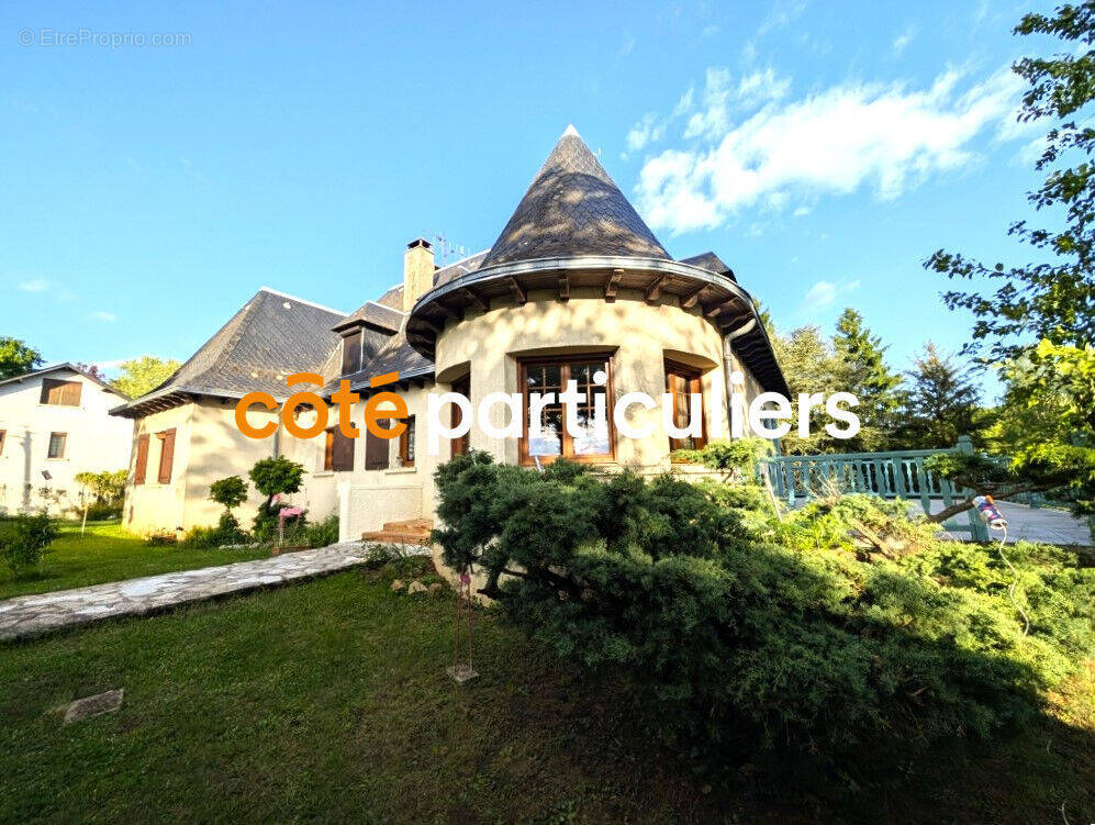 Maison à LUC-LA-PRIMAUBE