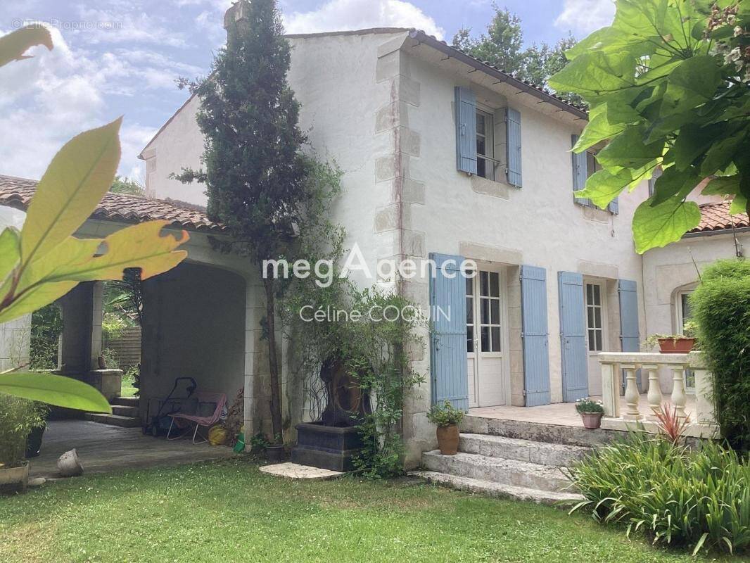 Maison à JONZAC