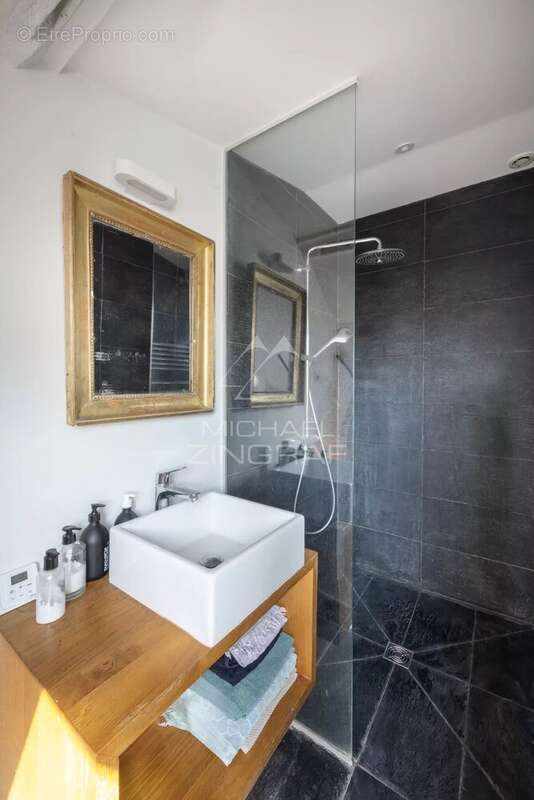 Appartement à PARIS-6E