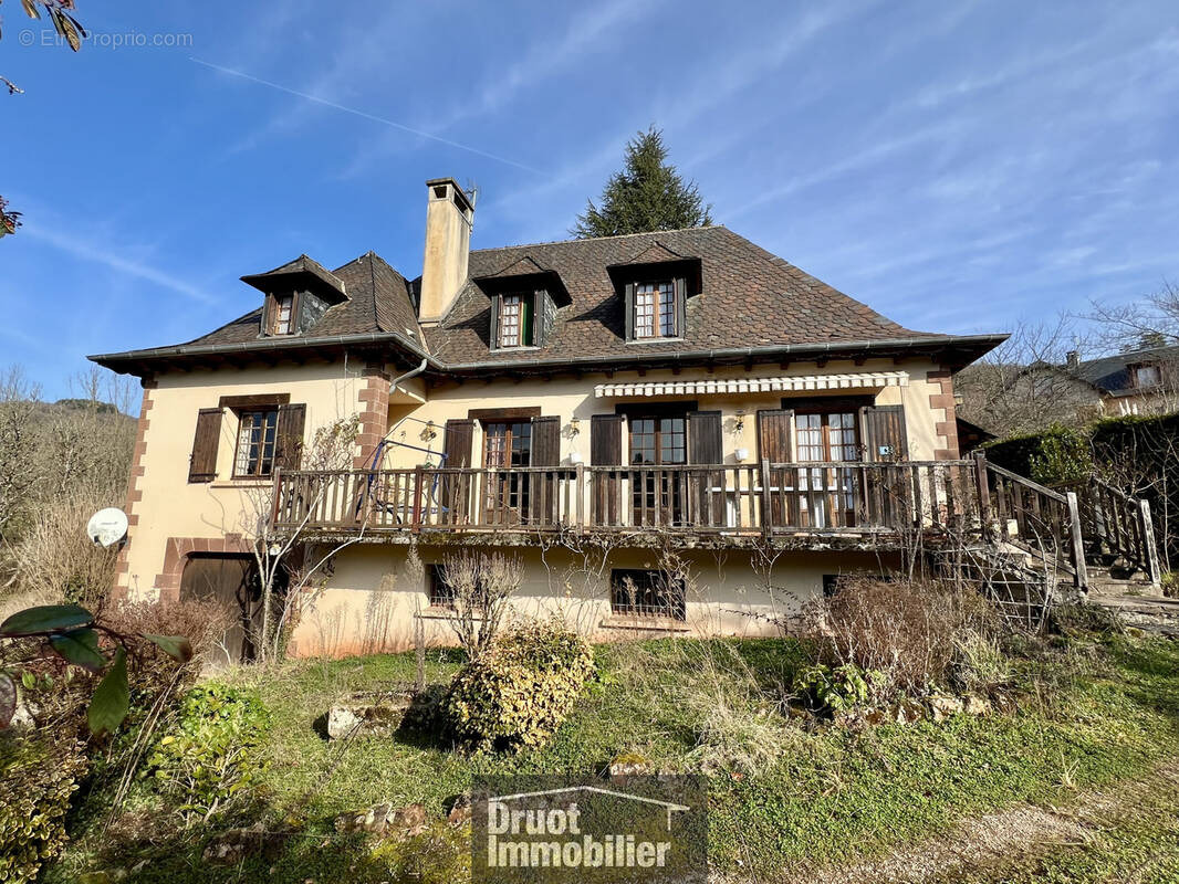Maison à VILLECOMTAL