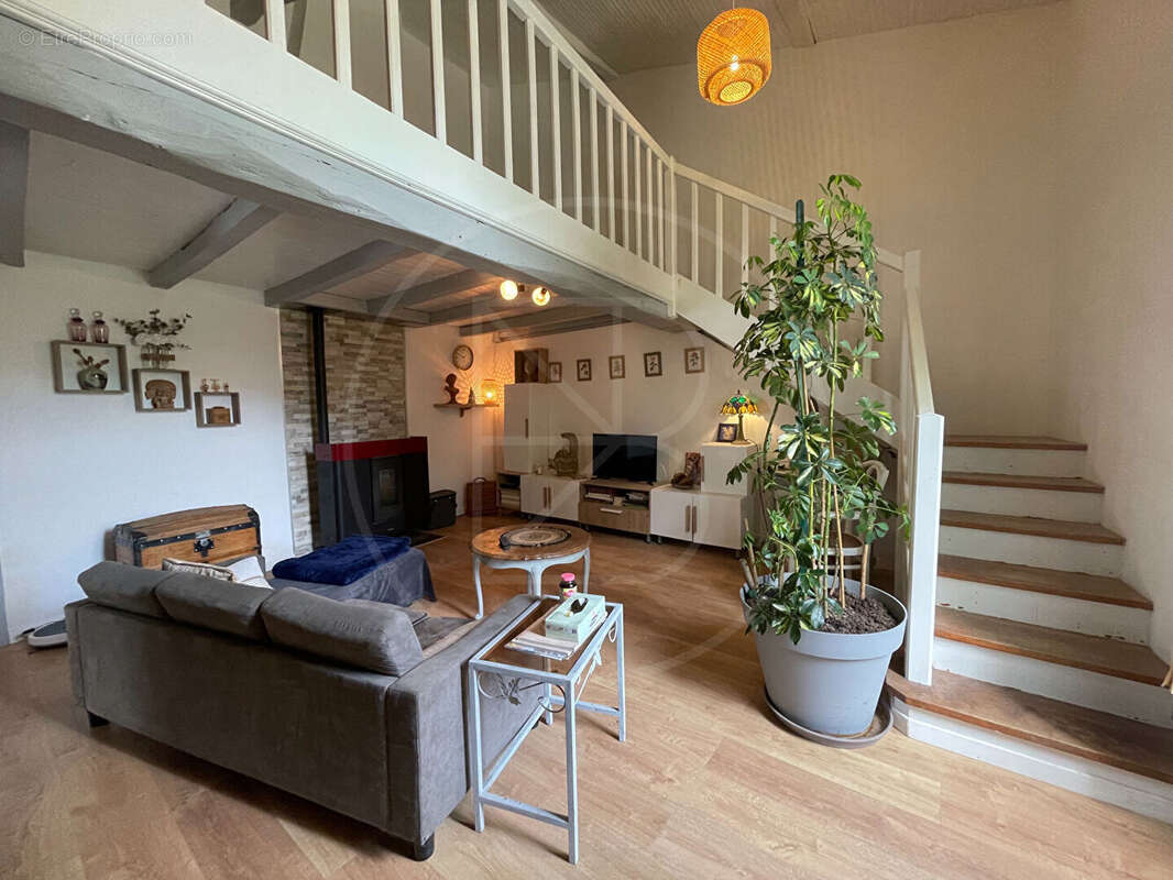 Maison à GENSAC