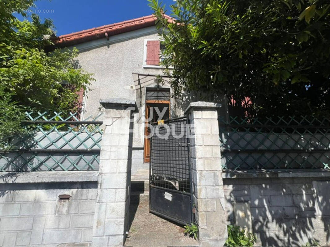 Maison à STAINS