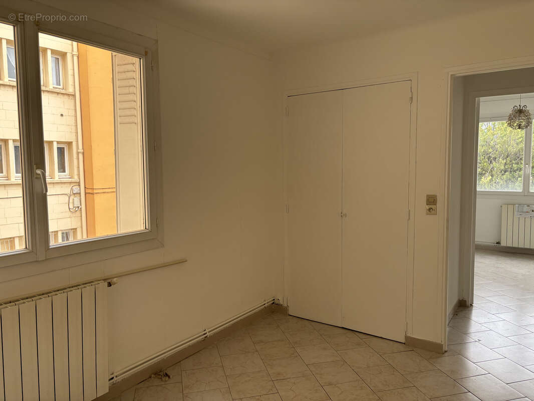 Appartement à GANGES