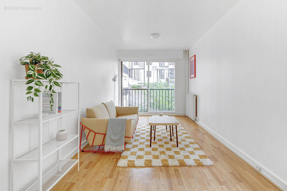 Appartement à PARIS-20E