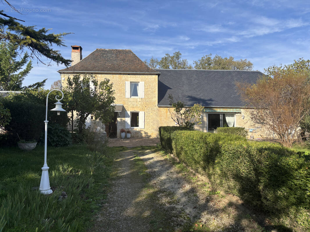 Maison à TURENNE