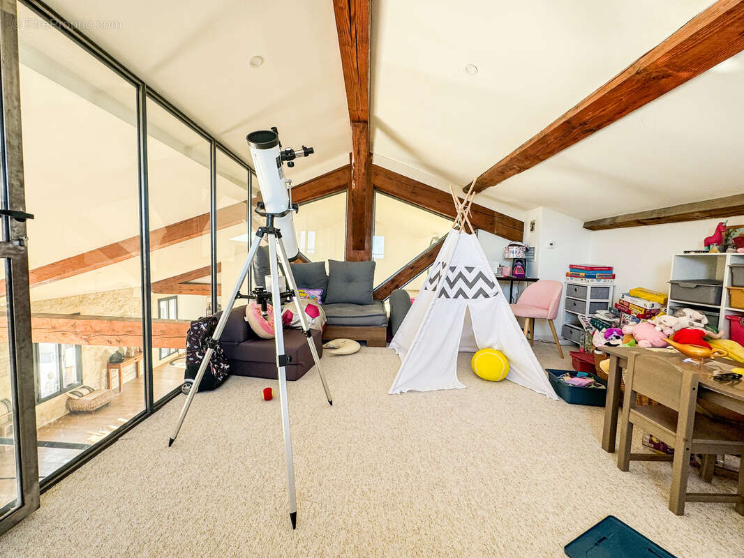 Appartement à MAUGUIO