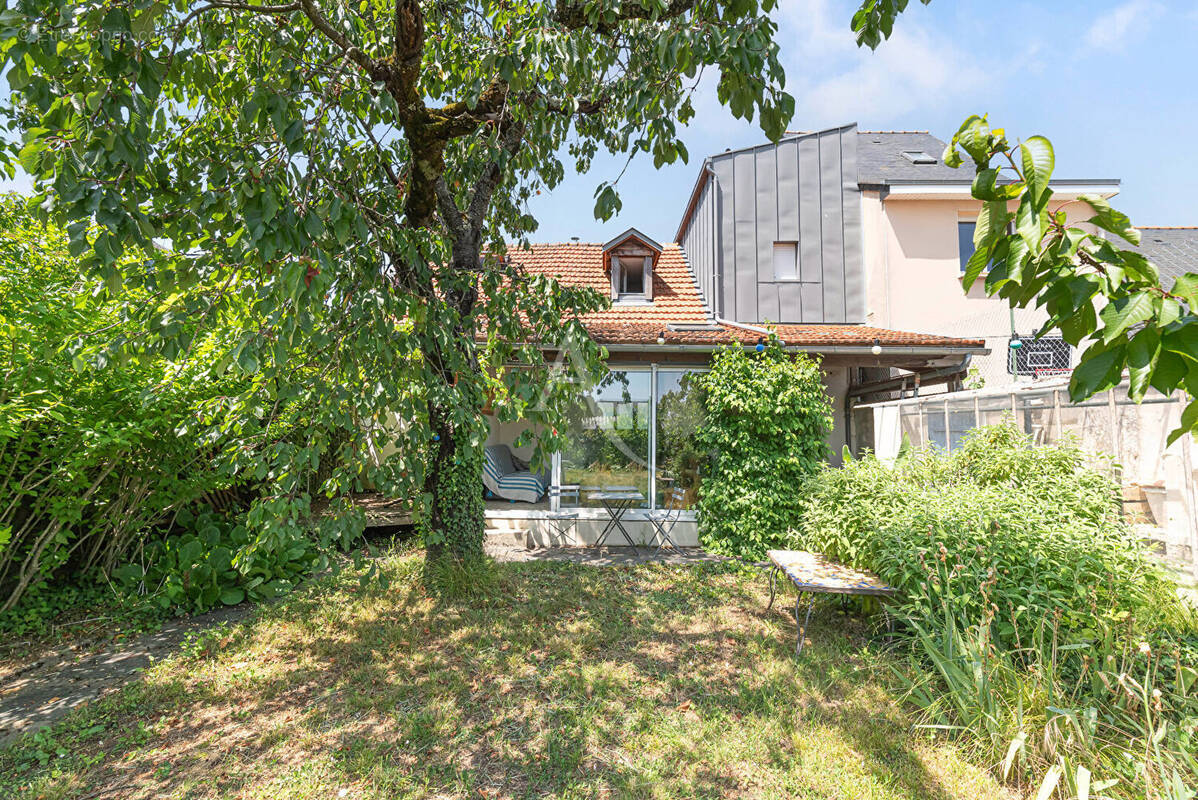 Maison à AVRILLE