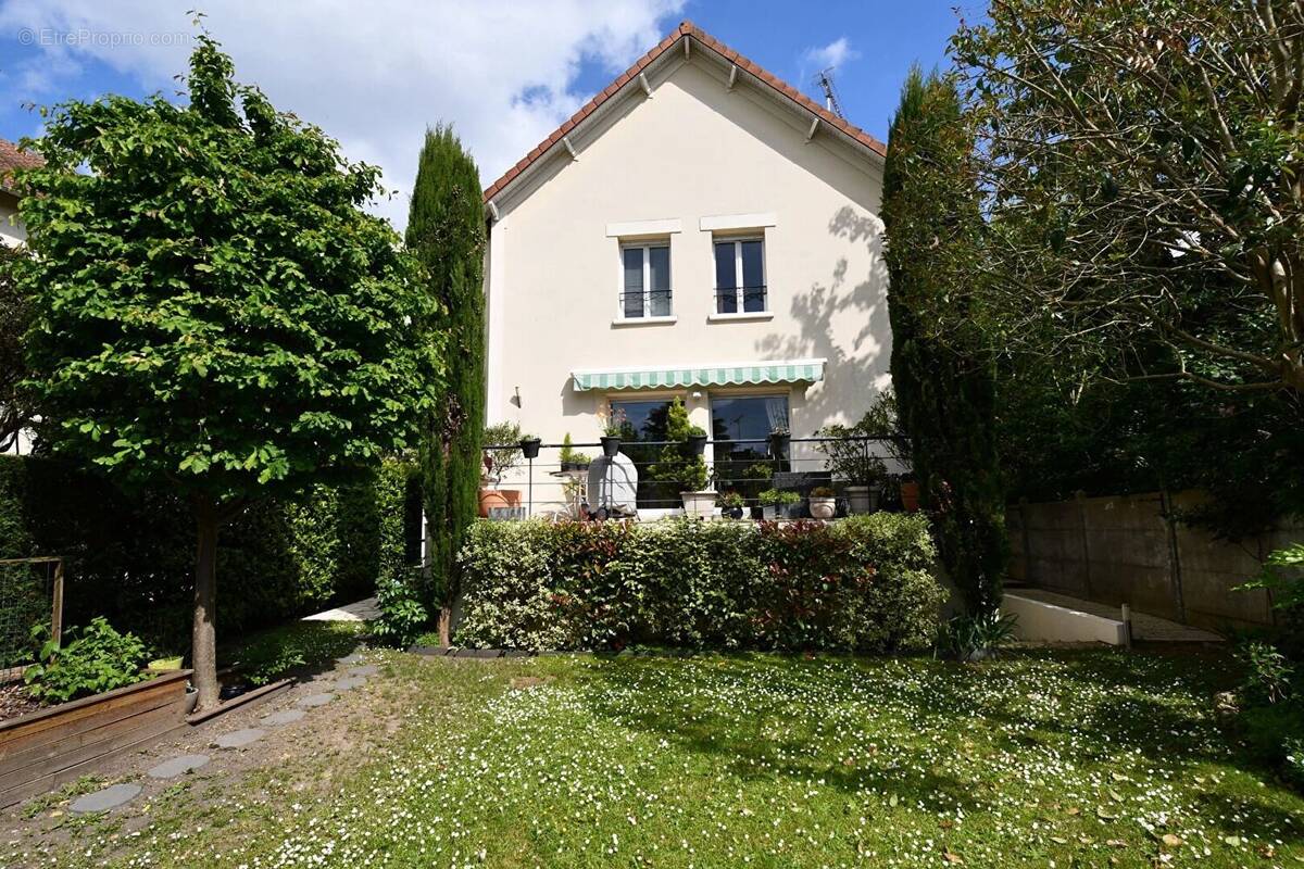 Maison à LE VESINET