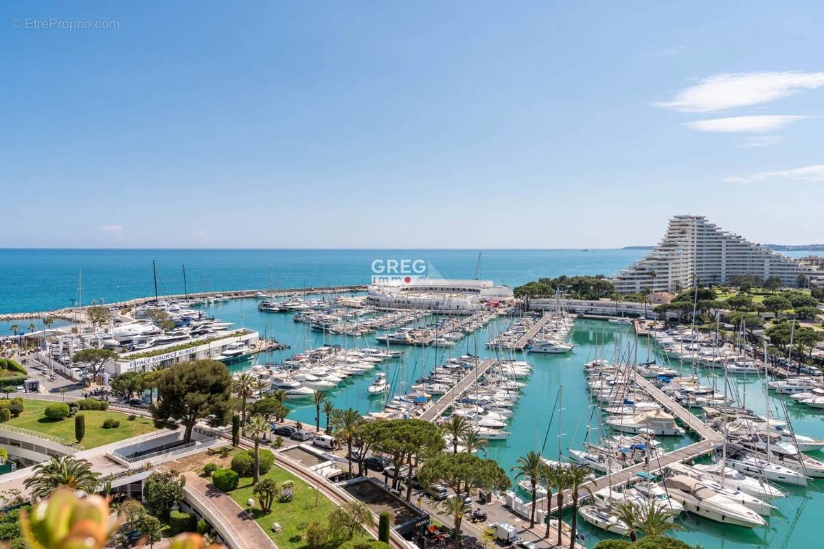 Appartement à VILLENEUVE-LOUBET
