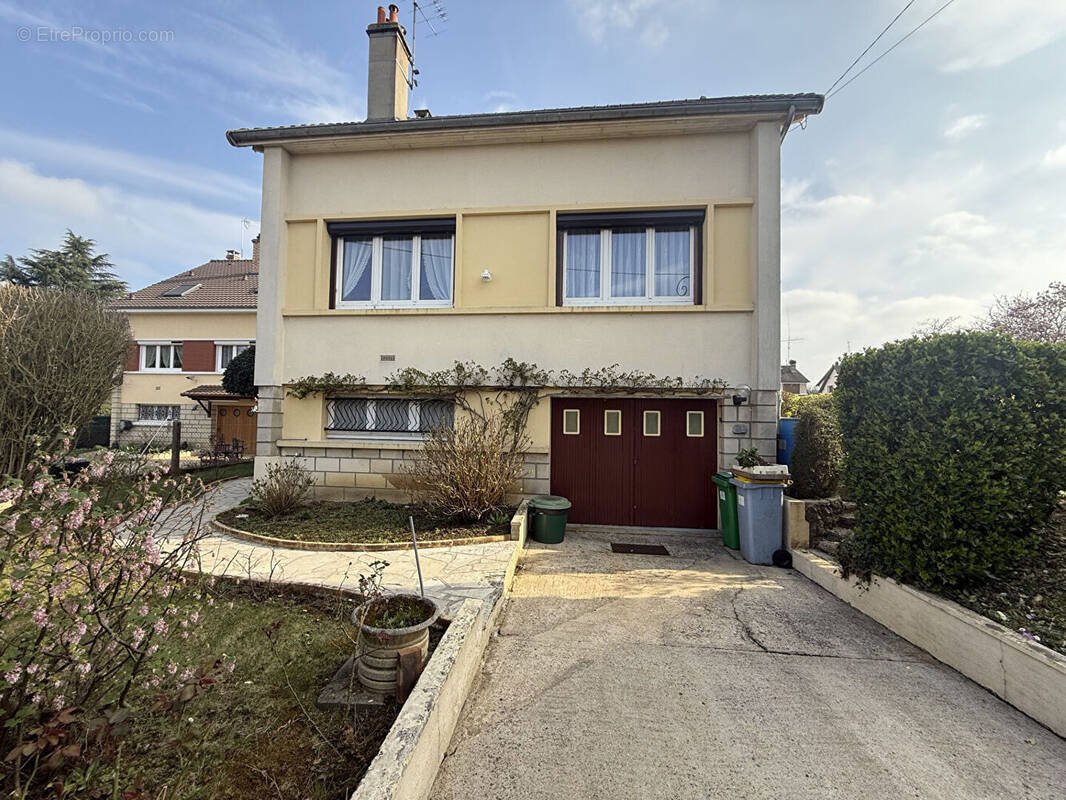 Maison à RONQUEROLLES