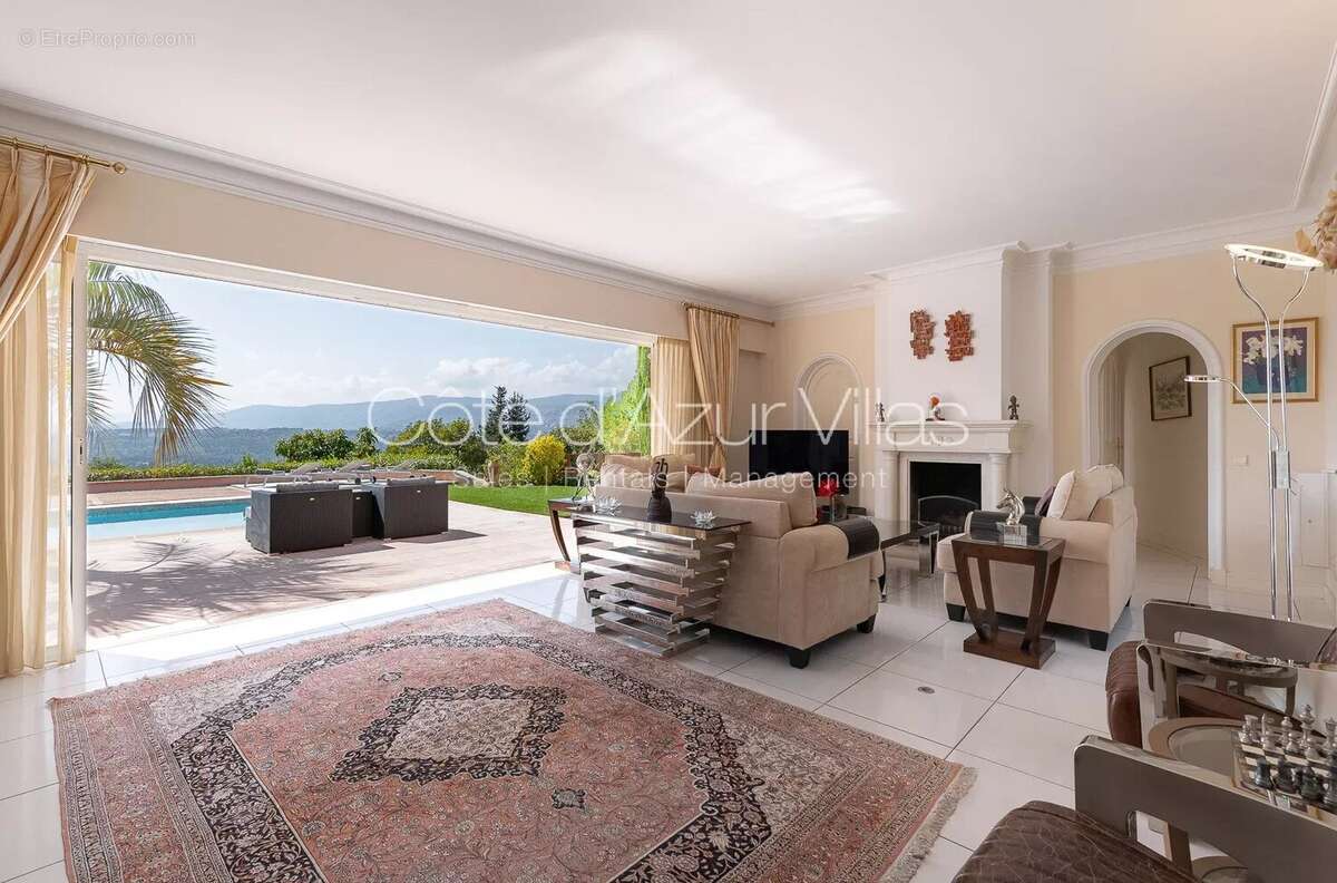 Maison à MOUGINS
