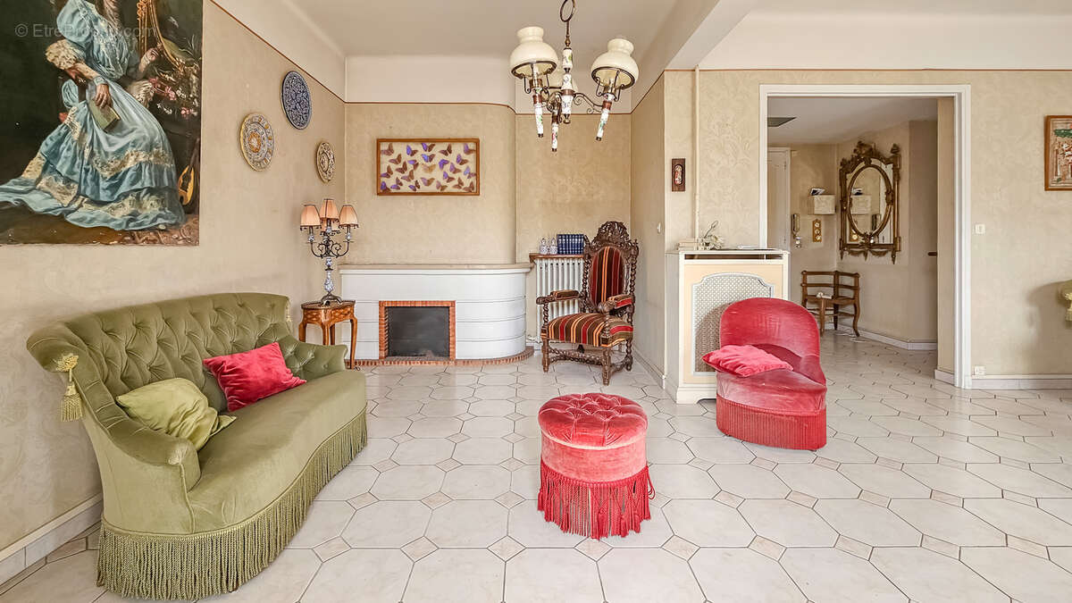 Appartement à HYERES