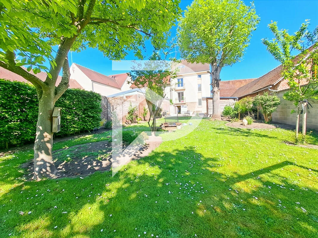 Maison à BEAUVAIS