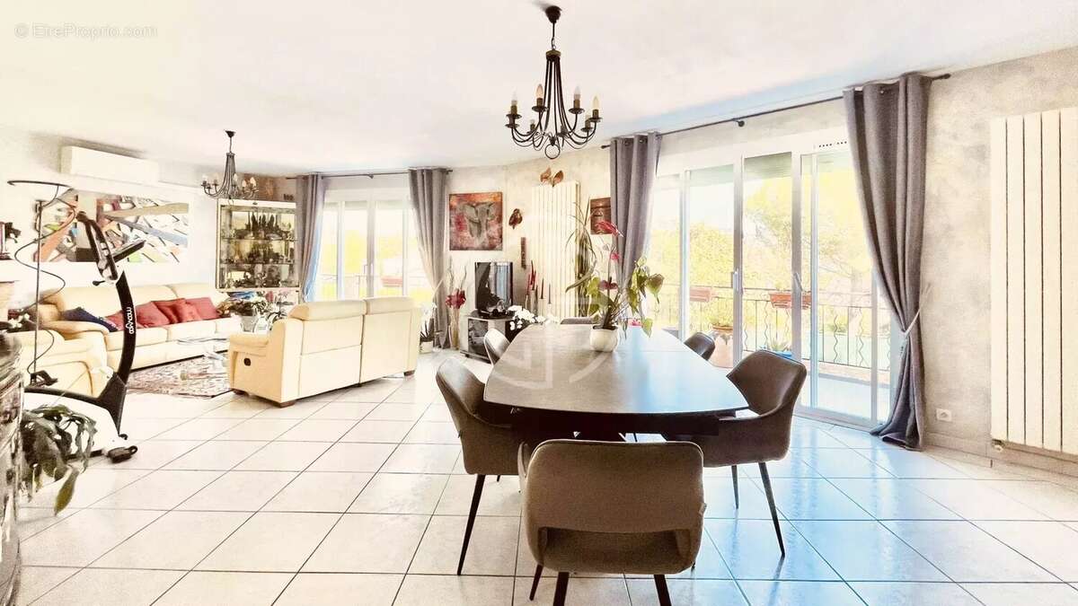 Maison à MOUGINS