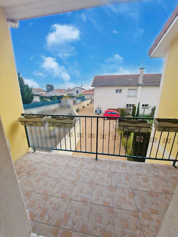 Maison à SURY-LE-COMTAL
