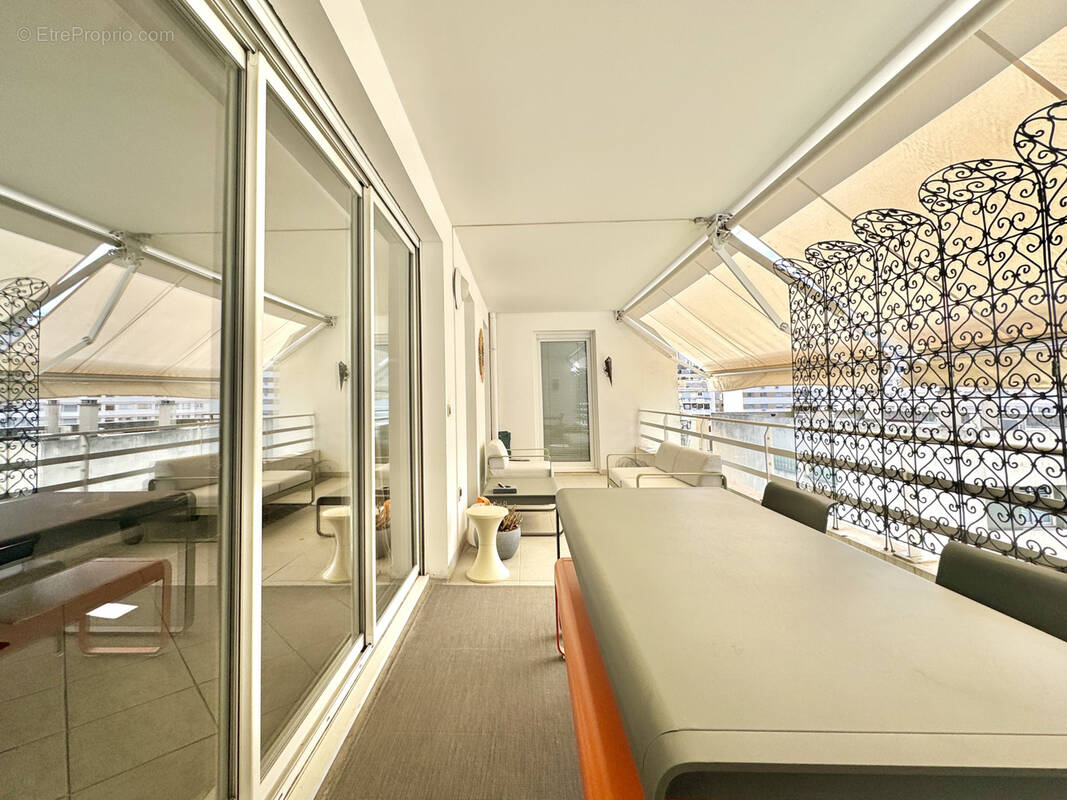 Appartement à MARSEILLE-8E