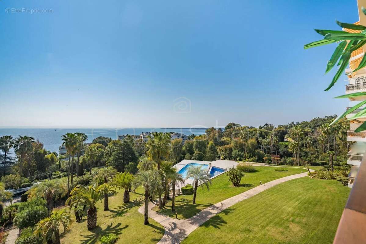 Appartement à VALLAURIS