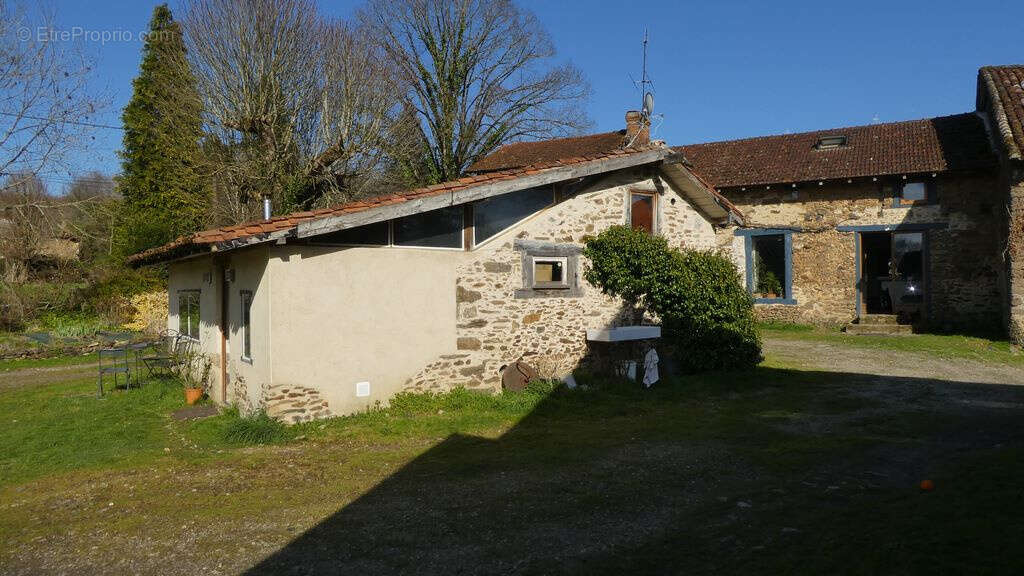 Maison à SAINT-BONNET-BRIANCE