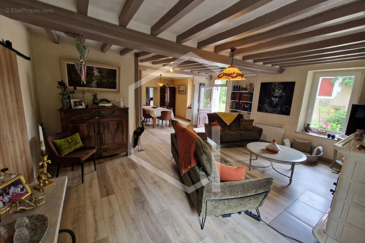 Maison à MENETOU-RATEL