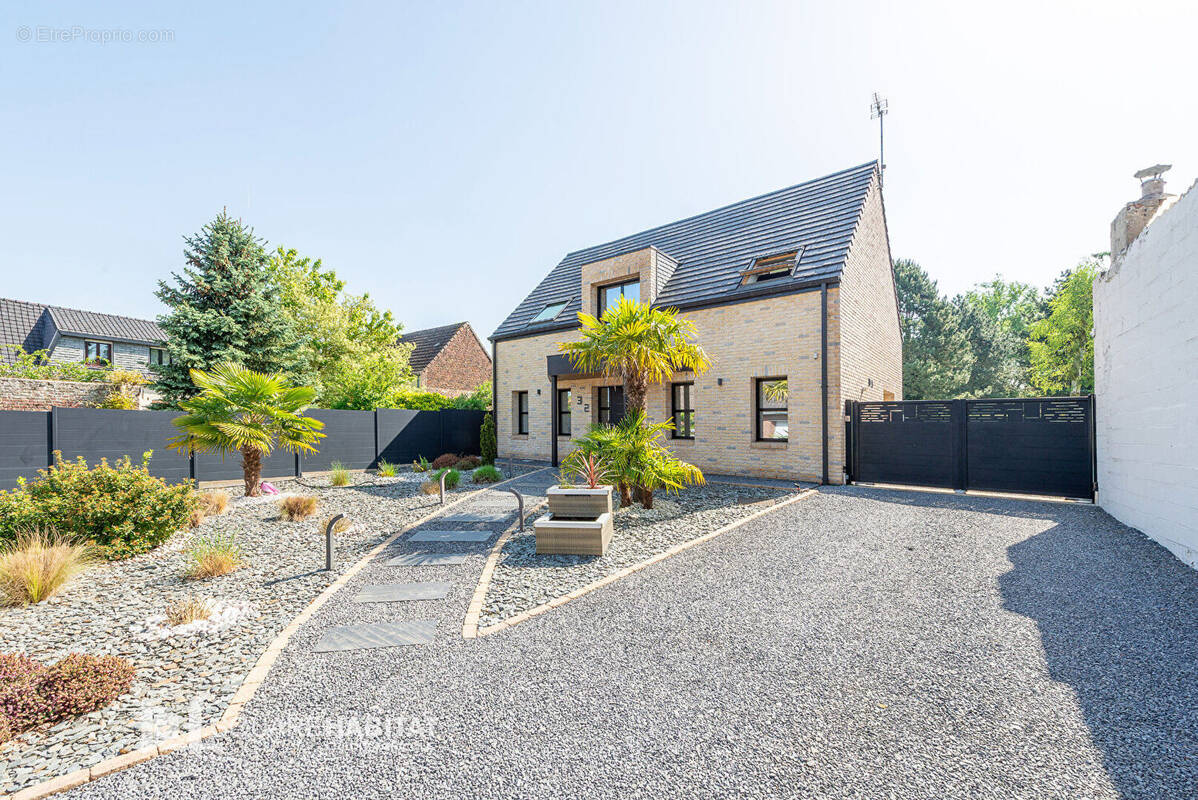 Maison à RIEULAY