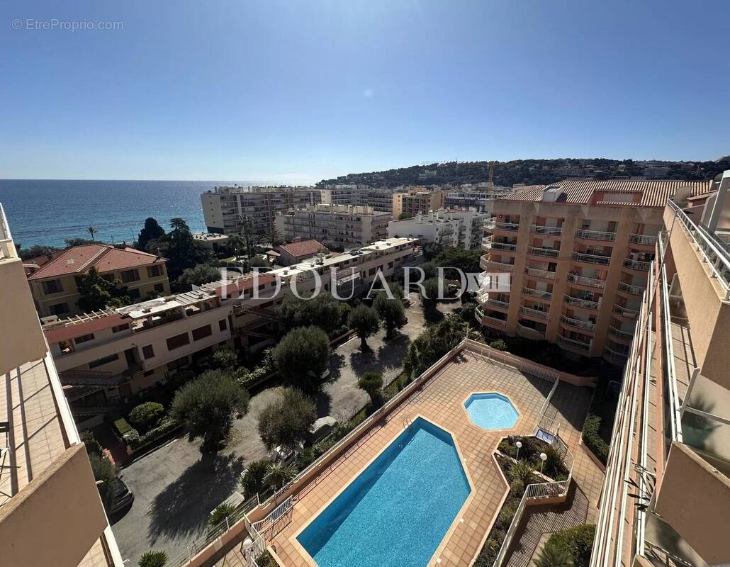 Appartement à ROQUEBRUNE-CAP-MARTIN