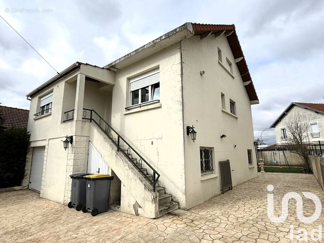 Photo 1 - Maison à LE THILLAY