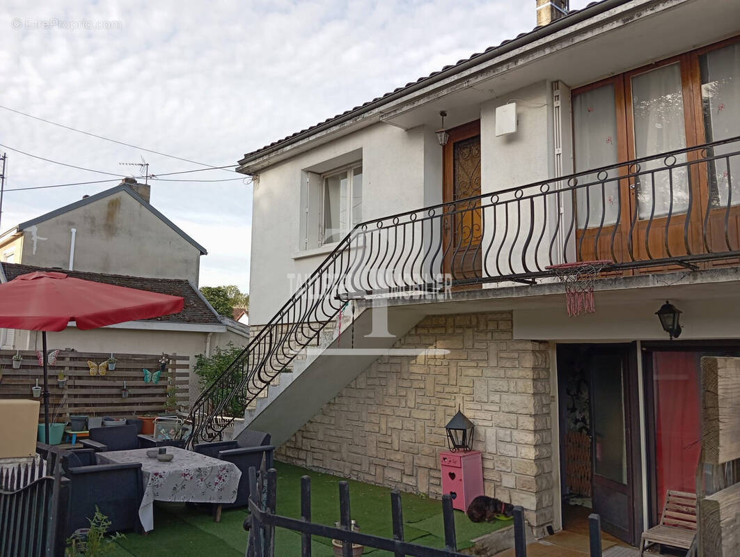 Maison à COULOUNIEIX-CHAMIERS