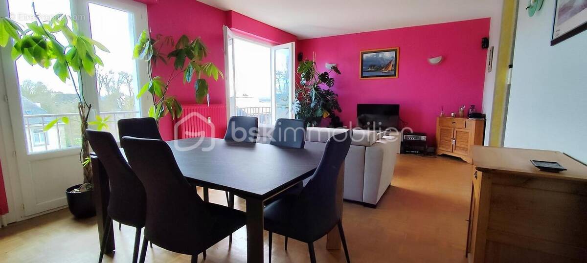 Appartement à FOUGERES