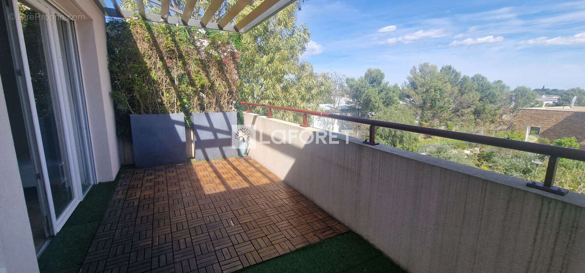 Appartement à JUVIGNAC