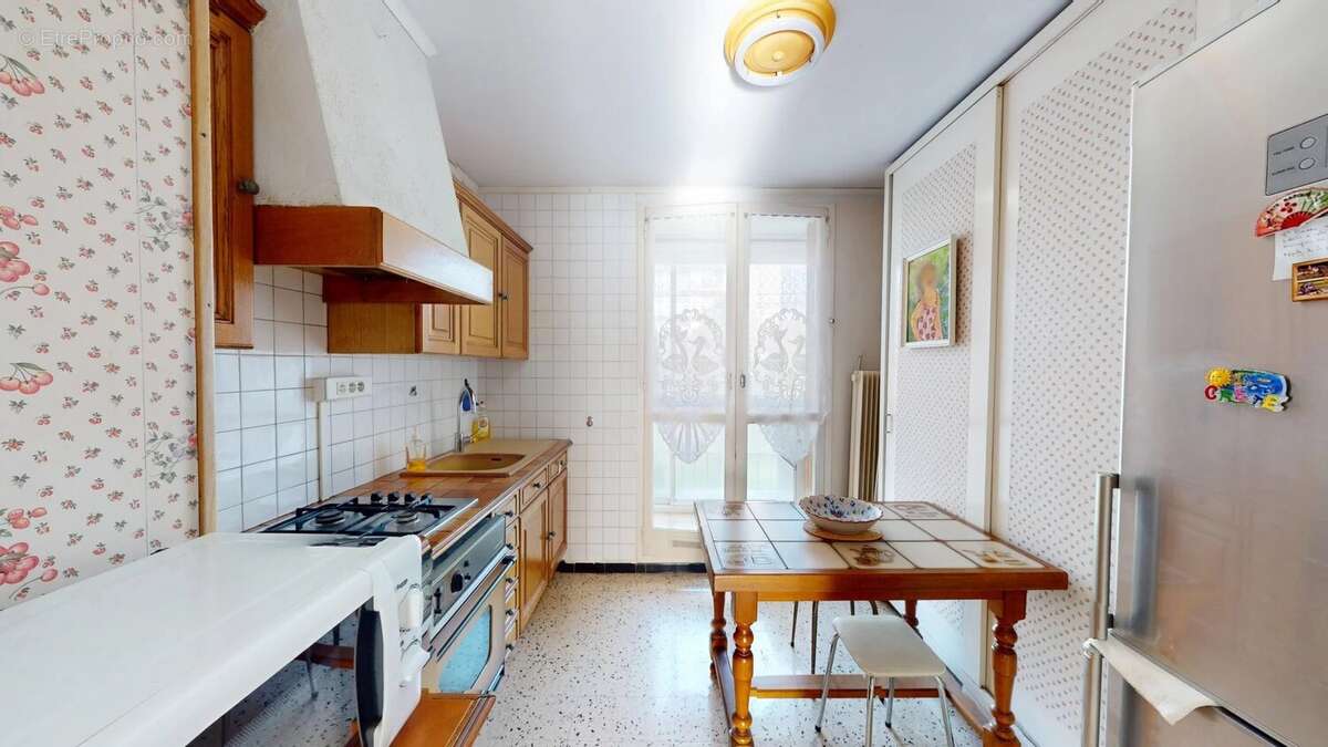 Appartement à PORT-DE-BOUC
