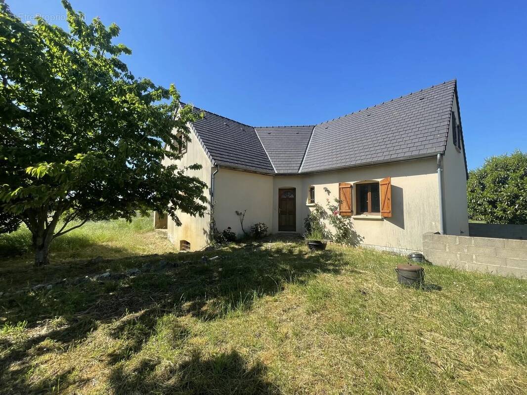 Maison à VEZIERES
