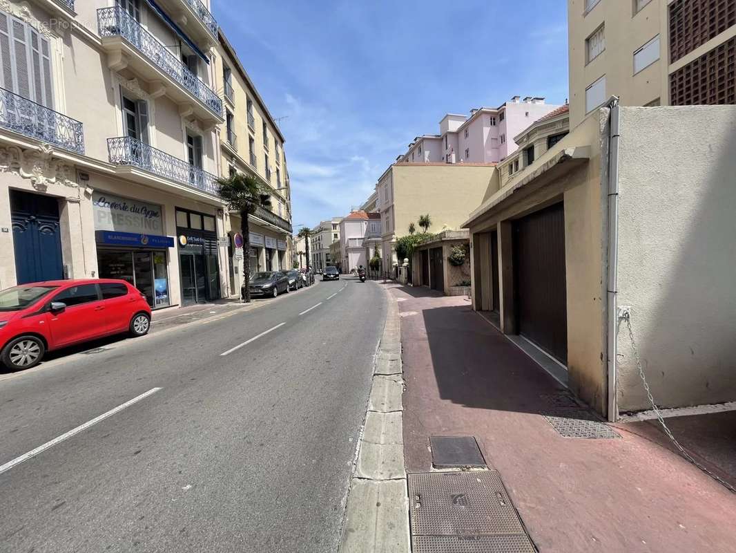 Commerce à CANNES