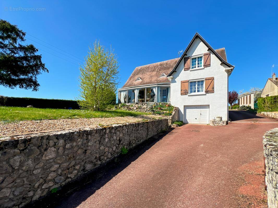 Maison à TAVERS