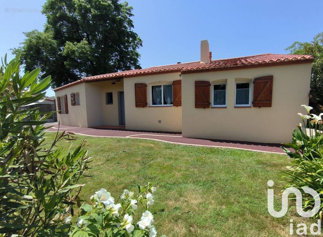 Photo 1 - Maison à BOUGUENAIS