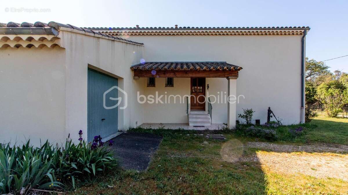 Maison à SAINT-MONTAN