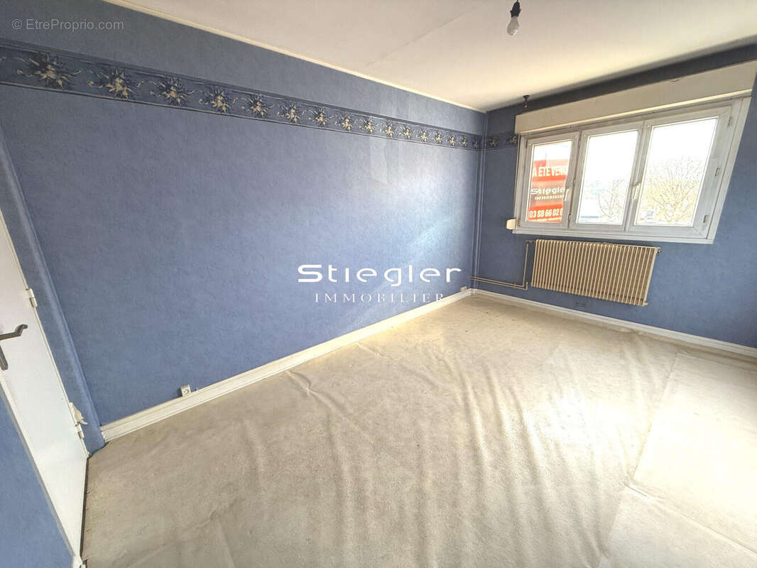Chambre 2 - Appartement à ILLKIRCH-GRAFFENSTADEN
