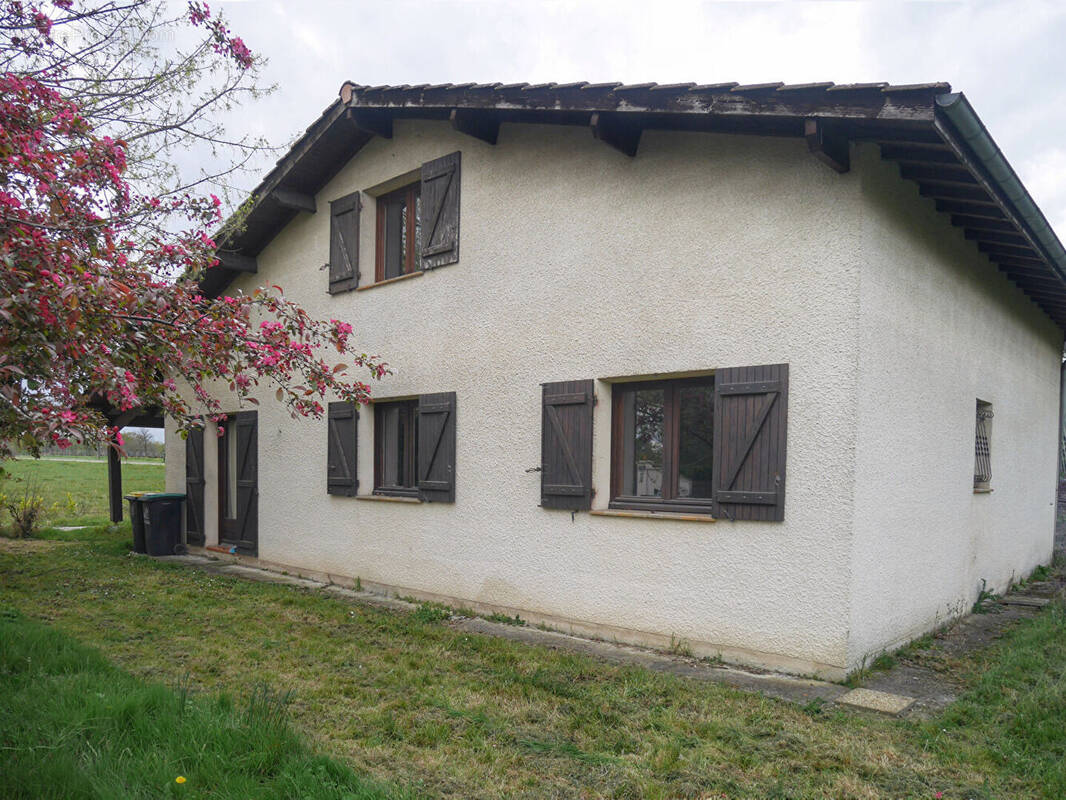 Maison à LEOGNAN