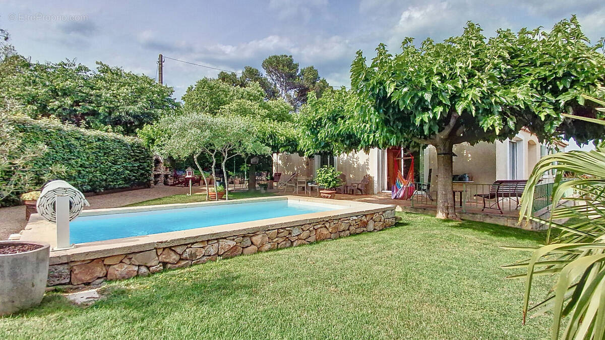 Maison à ARAMON