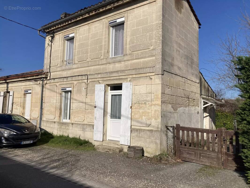 Maison à FARGUES-SAINT-HILAIRE