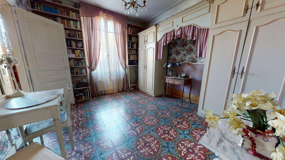 Maison à LE BLANC-MESNIL