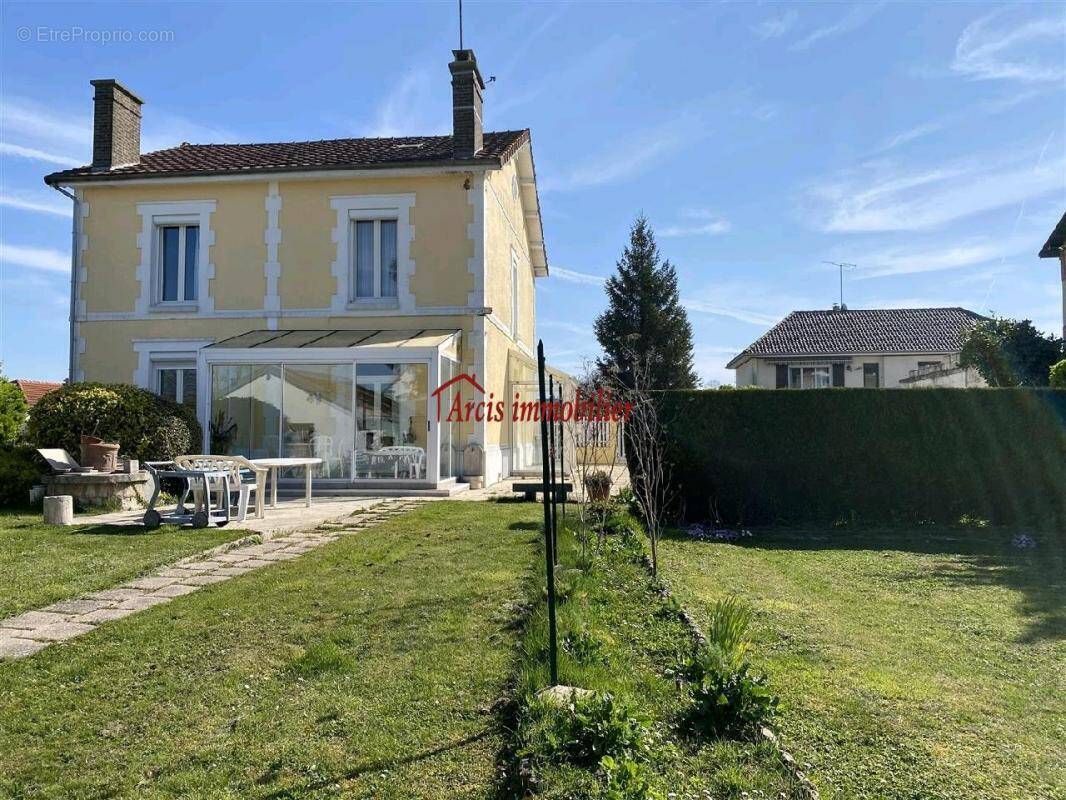 Maison à ARCIS-SUR-AUBE