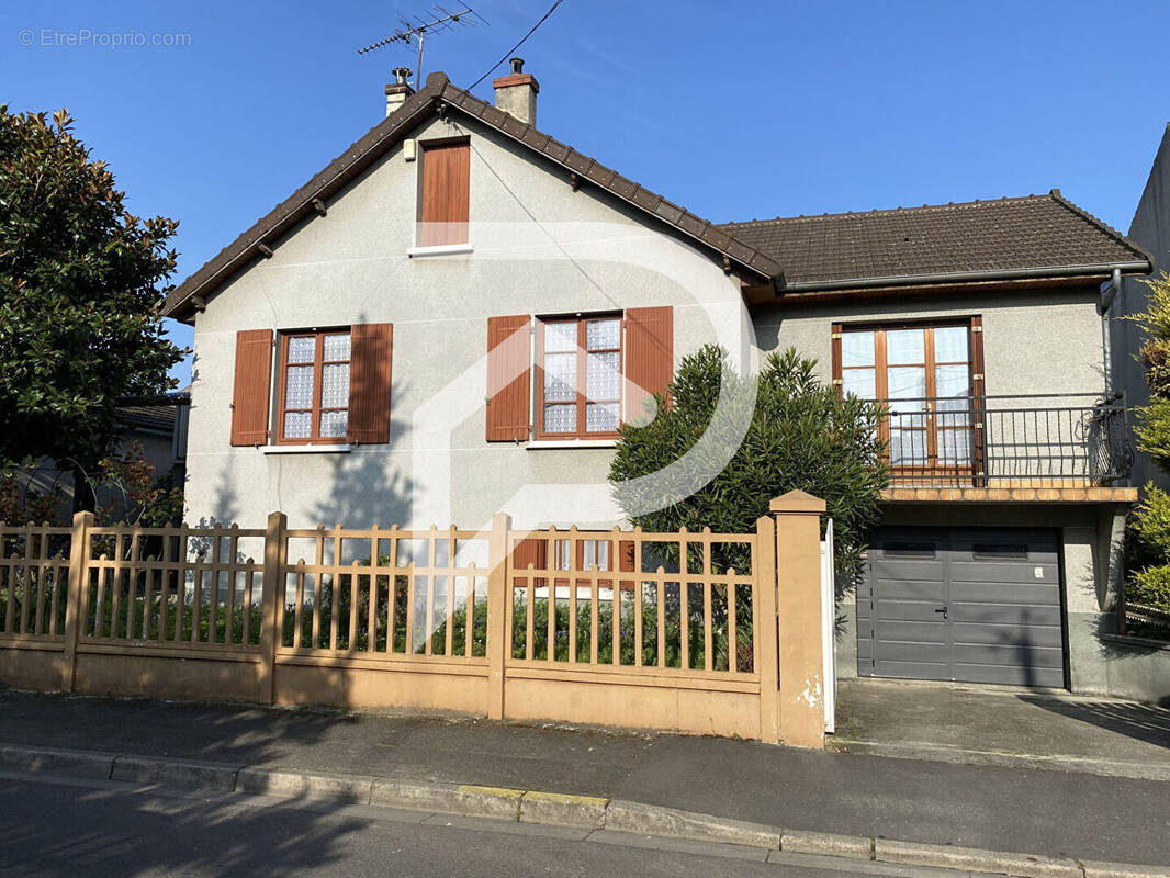 Maison à DRANCY