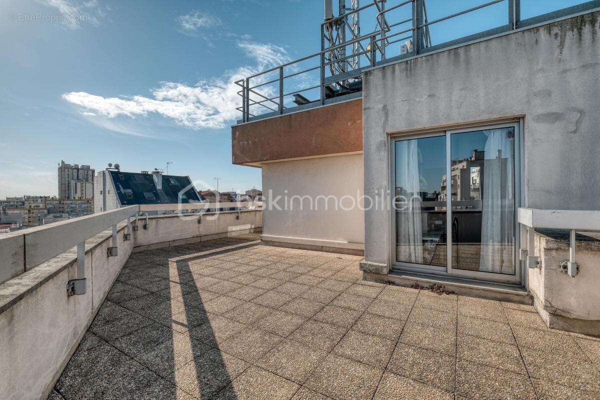 Appartement à PARIS-19E