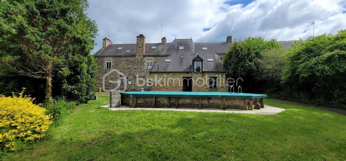 Maison à JOSSELIN