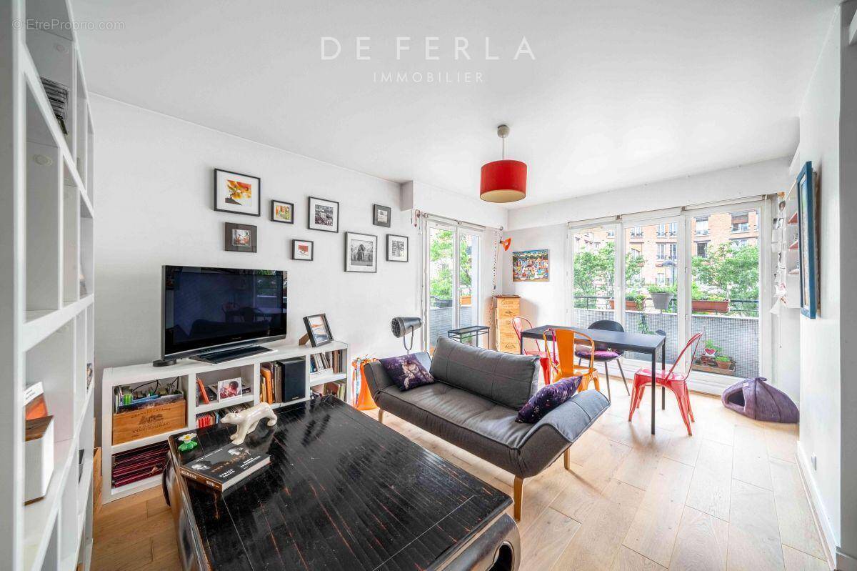 Appartement à PARIS-15E