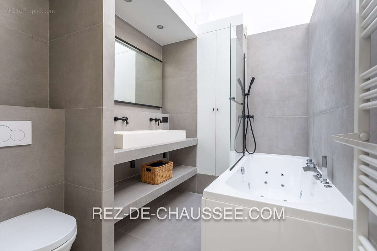 Maison à PARIS-10E