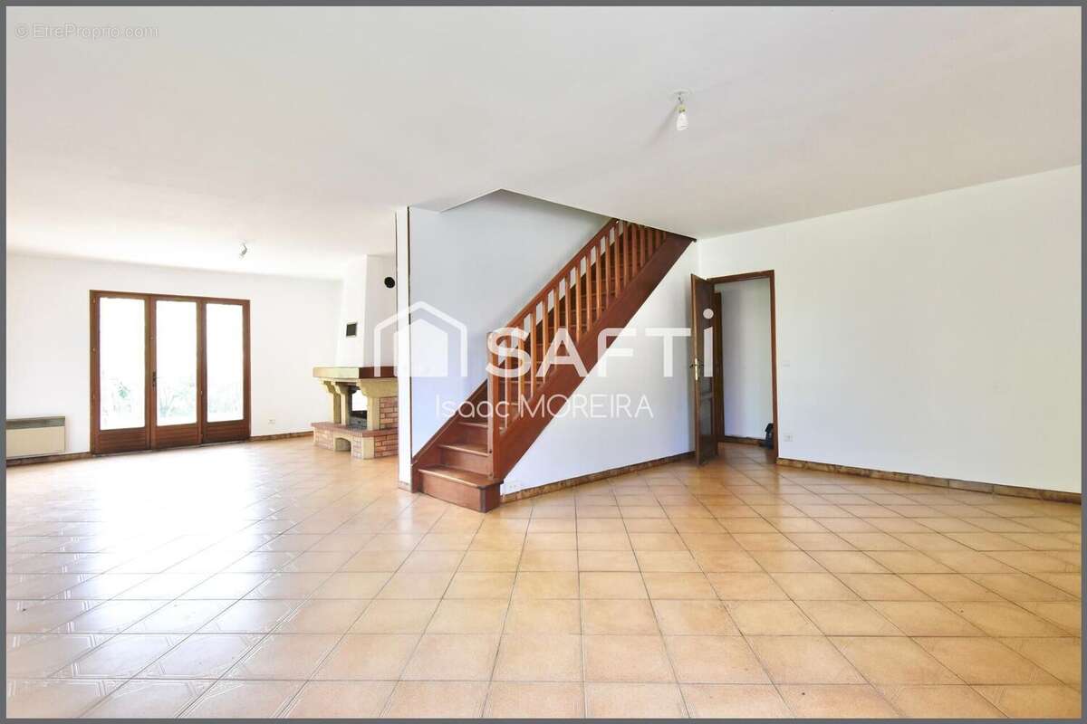 Photo 2 - Maison à LA QUEUE-LES-YVELINES
