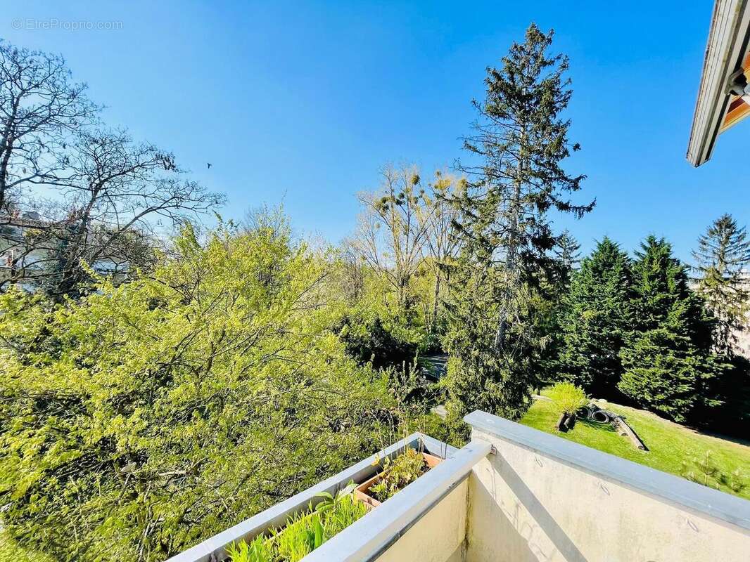   - Appartement à ILLKIRCH-GRAFFENSTADEN