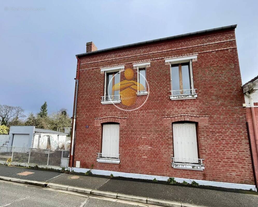 Maison à CHARMES