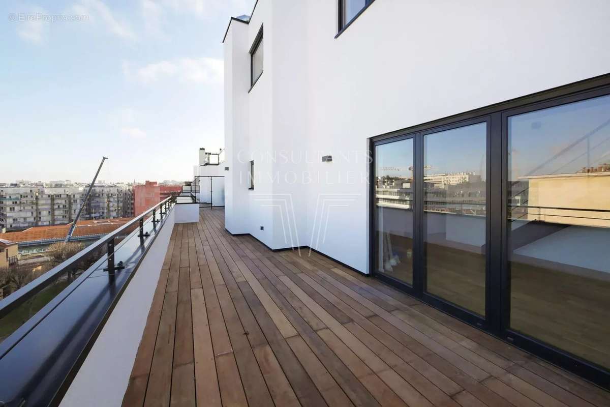 Appartement à PARIS-15E